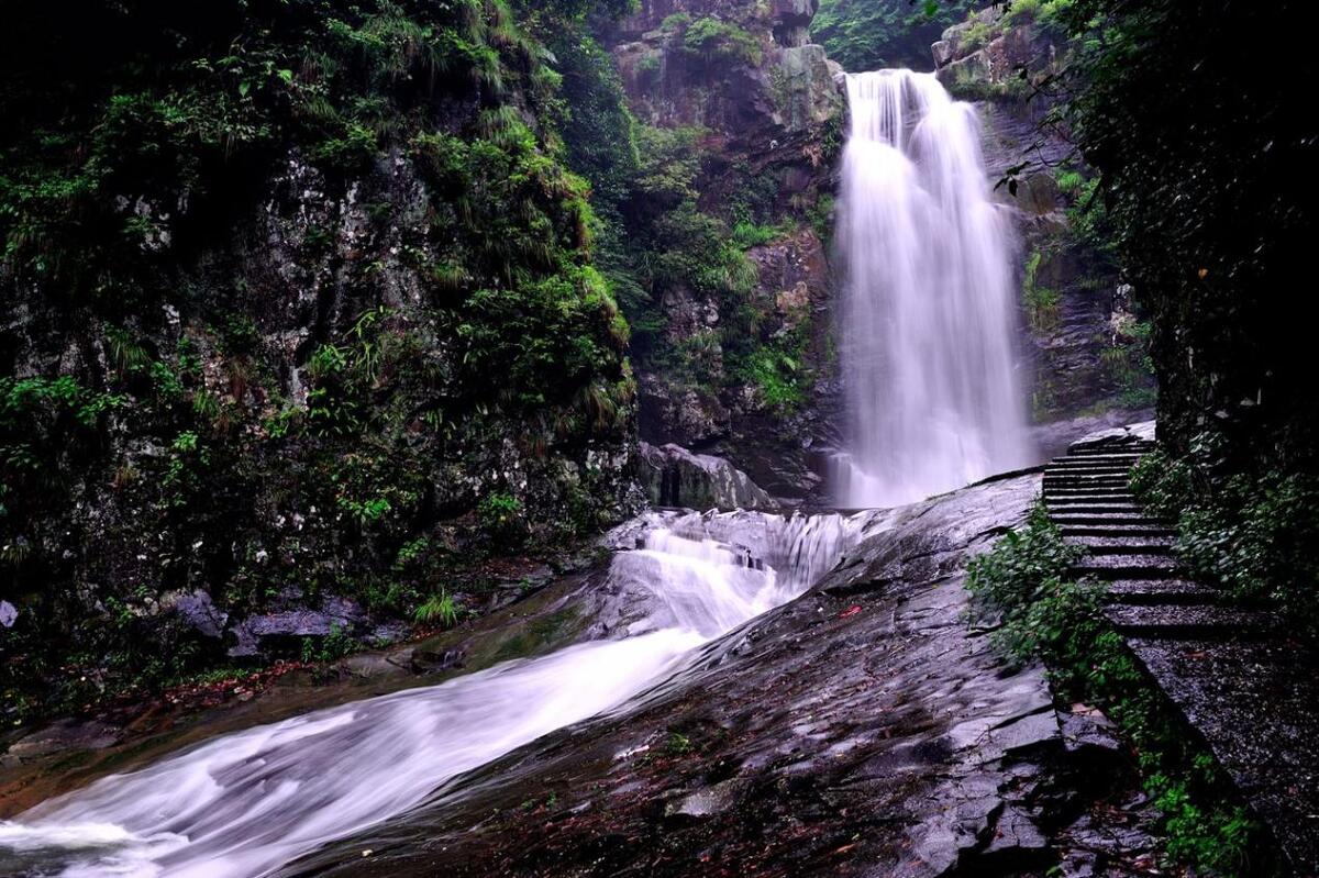 见山遇水 乡村旅游托起人们的诗和远方