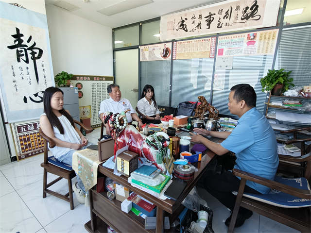座谈.jpg