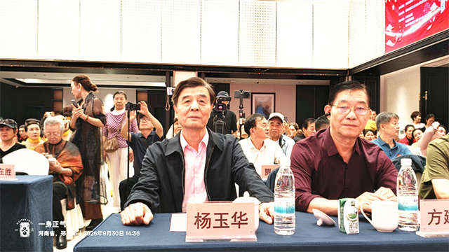 会场1.jpg